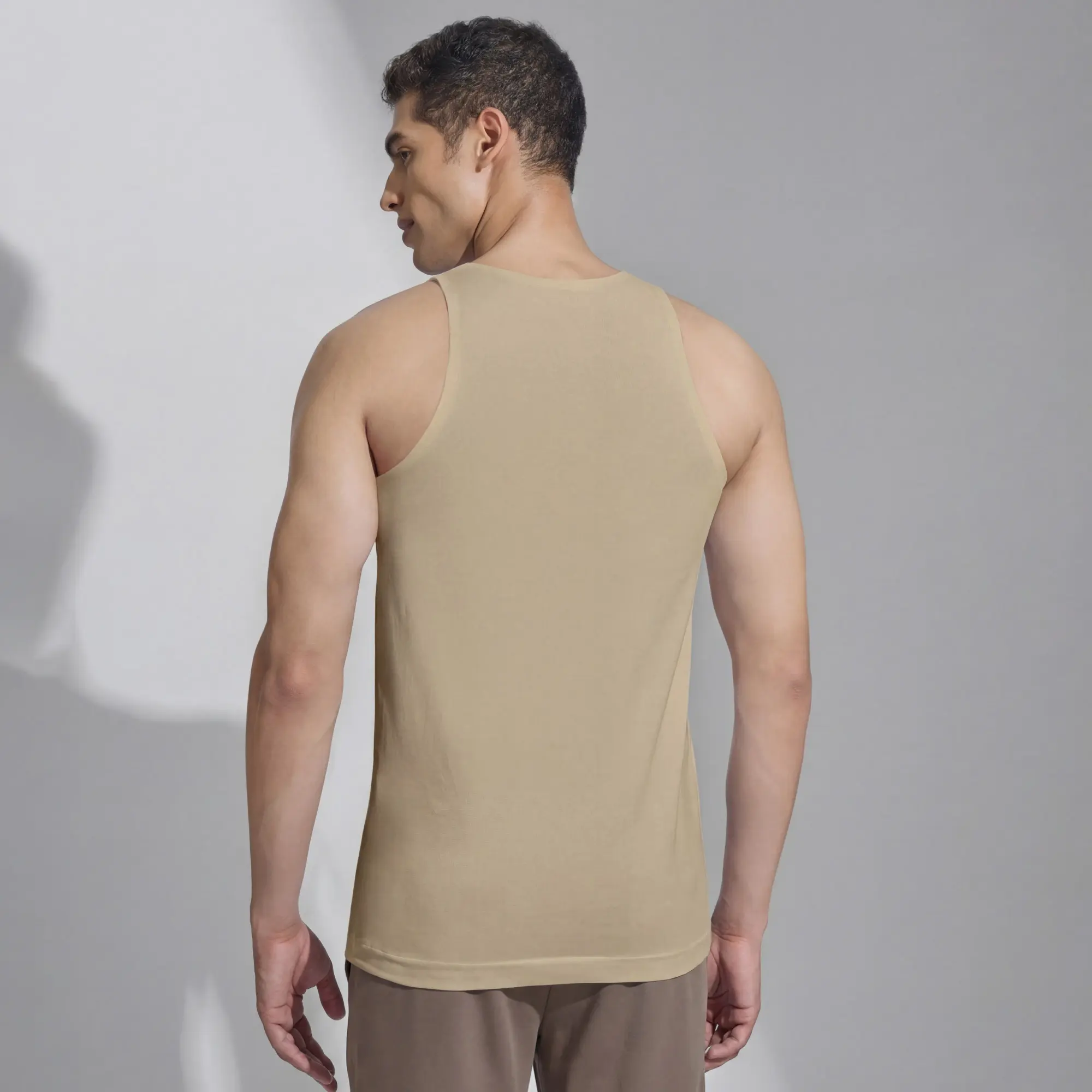 Element Invisible Vests Sand Brown - Image 4