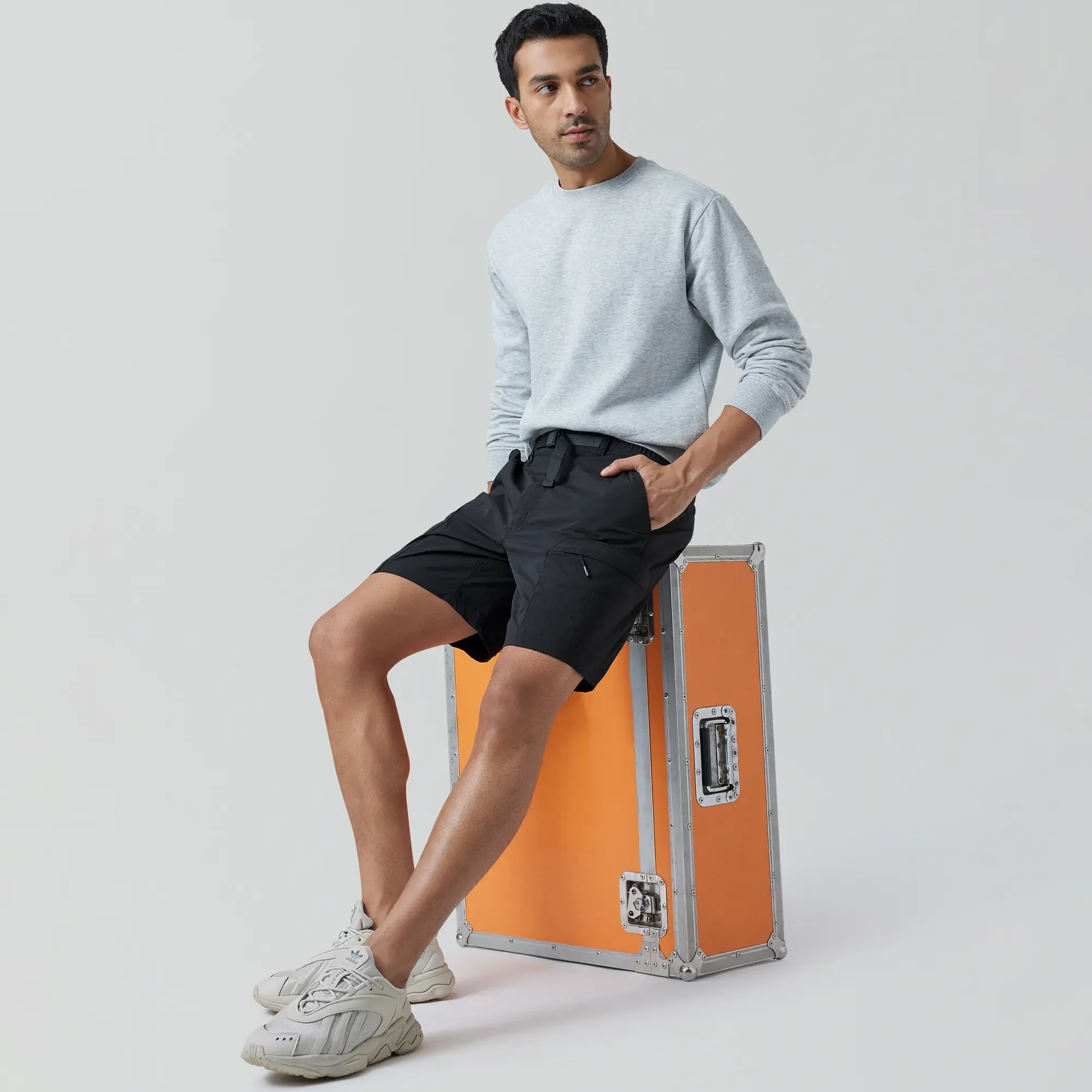 Moveo Cargo Shorts Pitch Black - Image 2