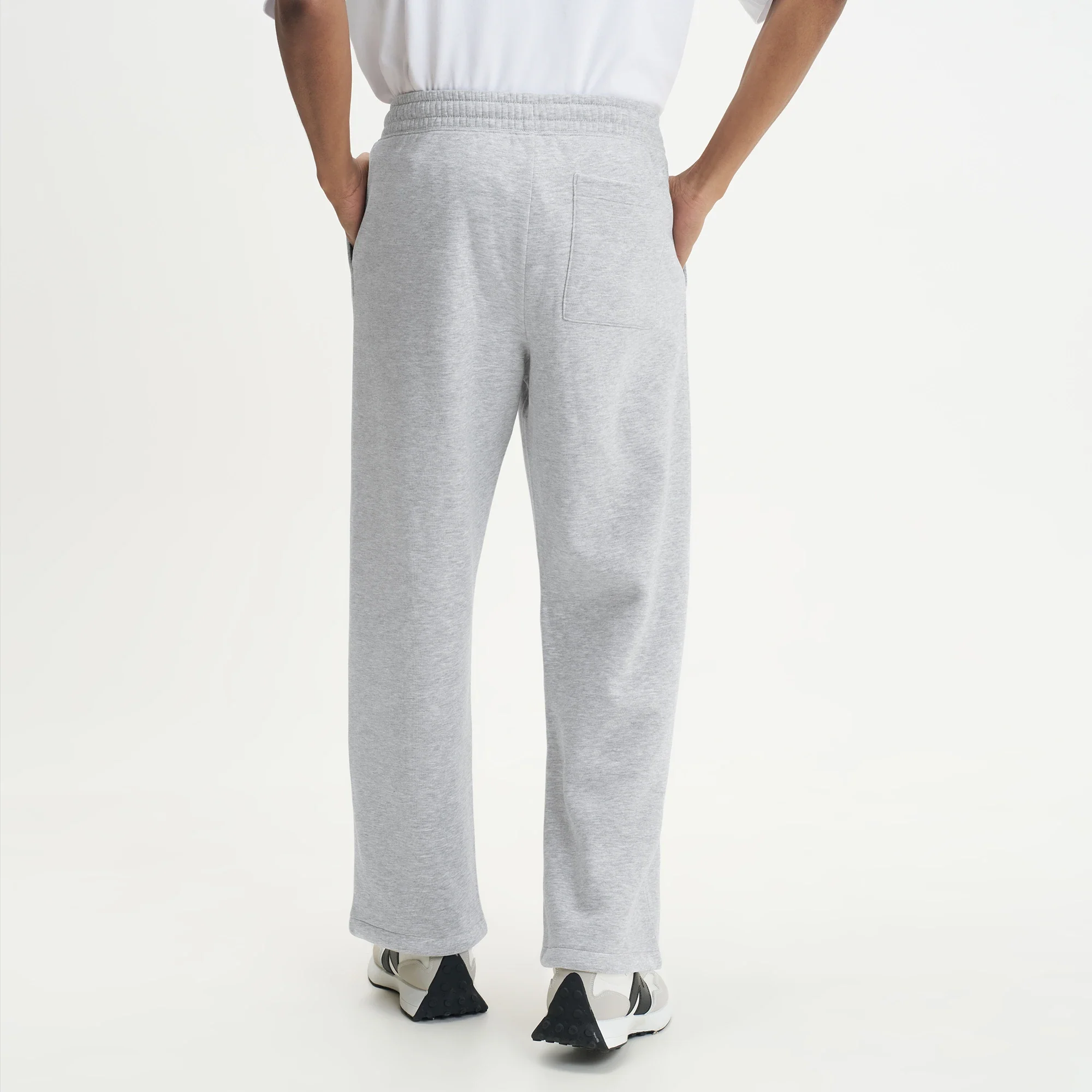 Crew Relaxed Fit Sweatpants - Concrete Grey - Image 5