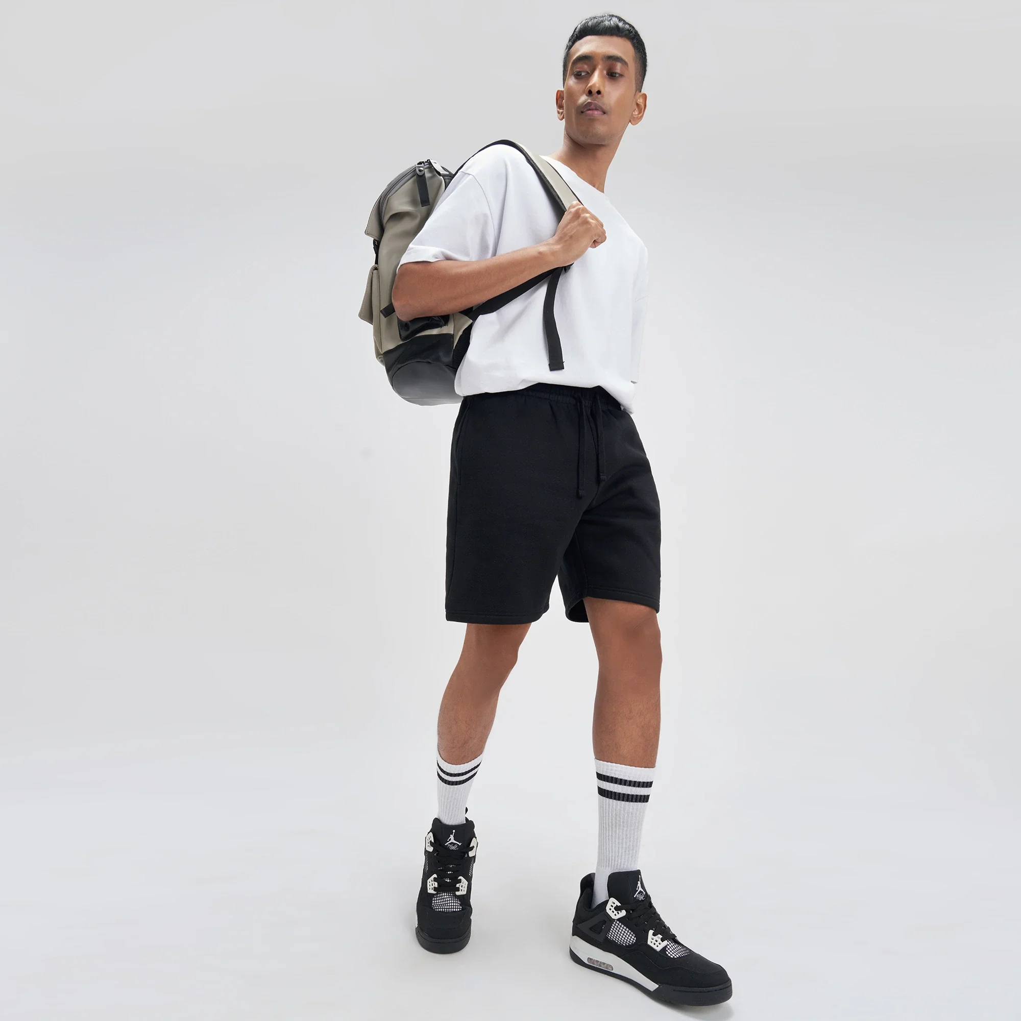 Crew Relaxed Fit Sweatshorts - Ink Black - Image 2