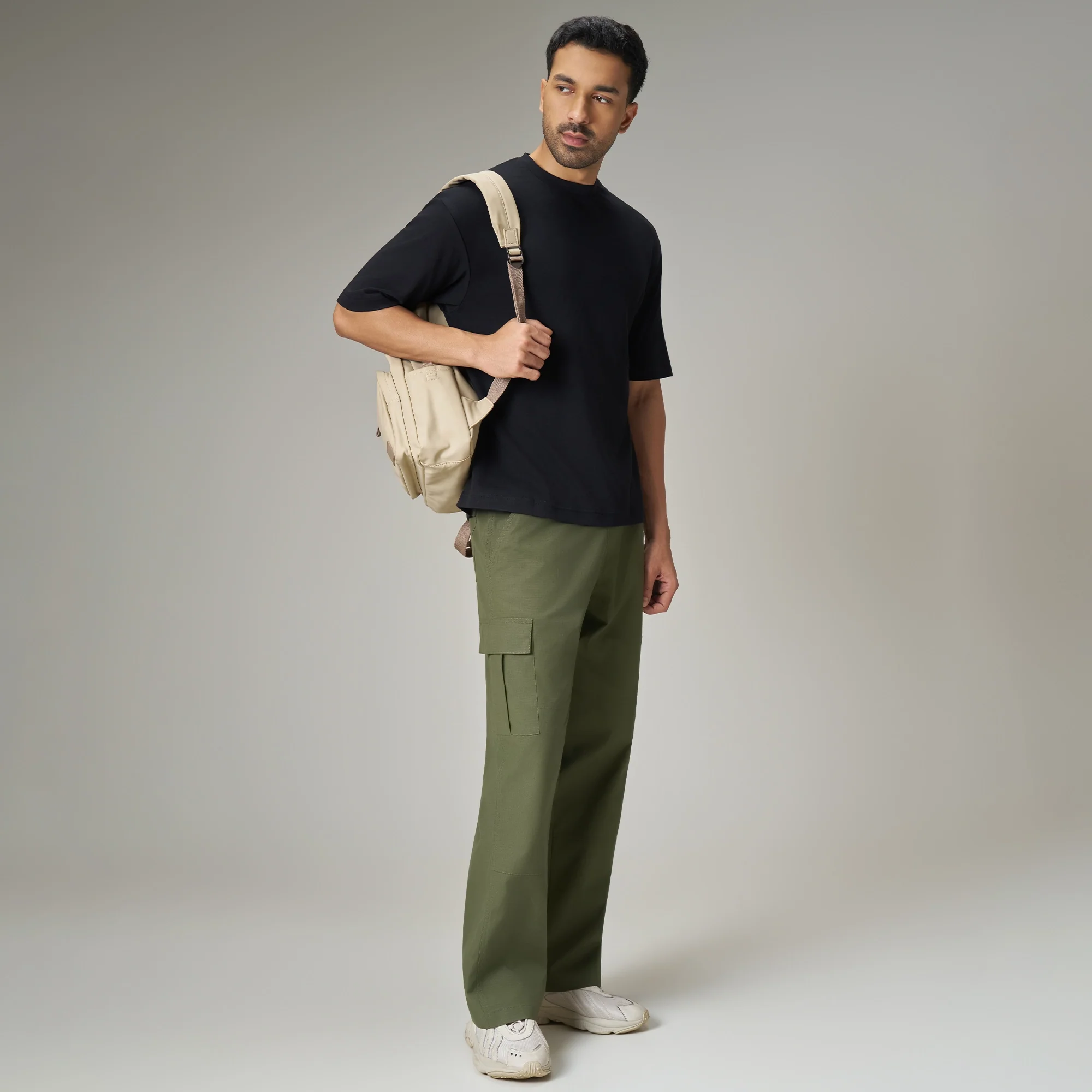 Textured Wide-Straight Fit Cargo Pants - Olive Green - Image 3